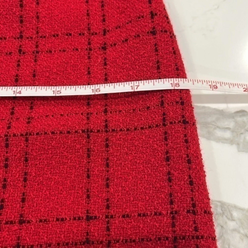 Talbots Red‎ and black Beautiful women’s petite size 10 lined skirt